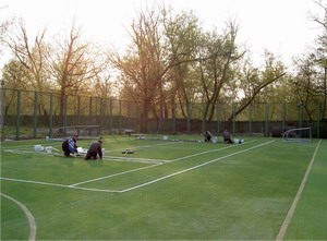 Строительство теннисных кортов: укладка покрытия