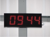 Часы для использования в помещении и на улице